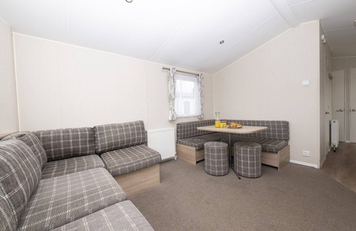Looe House | Suncrest Caravan by Belvilla