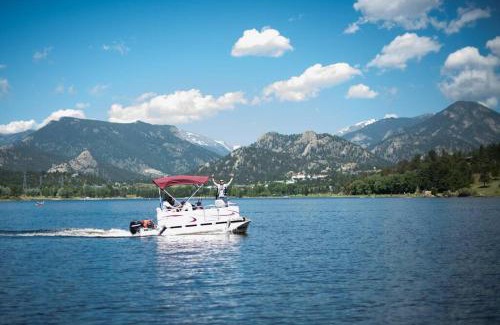 Estes Park House | Sundance-2 miles to Rocky Mountain National Park