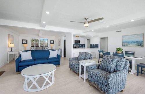 Sanibel Condo | Sundial A210- Two Bedroom Sanibel Condo with Direct Gulf Views. Sleeps 6