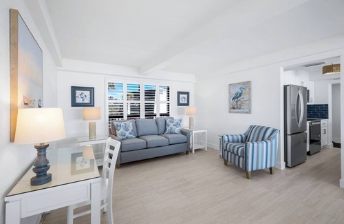 Sanibel Condo | Sundial A210- Two Bedroom Sanibel Condo with Direct Gulf Views. Sleeps 6