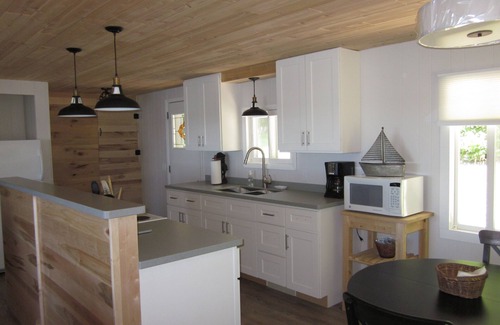 Presque Isle Cottage | Sunkissed Cottage, Presque Isle MI