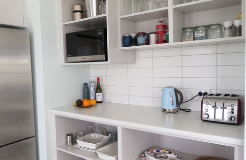 Coopers Beach House | Sunkissed Sands- A Hop Skip and A Jump to Coopers Beach