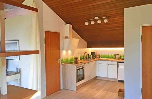 Prien am Chiemsee Apartment | Sunlit large comfort apartment with mountain views on Lake Chiemsee