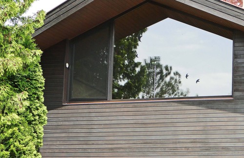 Prien am Chiemsee Apartment | Sunlit large comfort apartment with mountain views on Lake Chiemsee