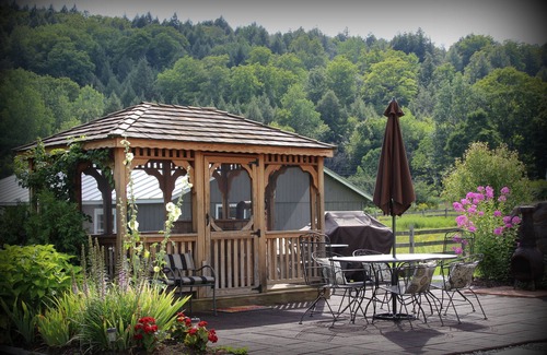 West Woodstock House | Sunlit VT Country Home w/Hot Tub. Ideal location near Woodstock village