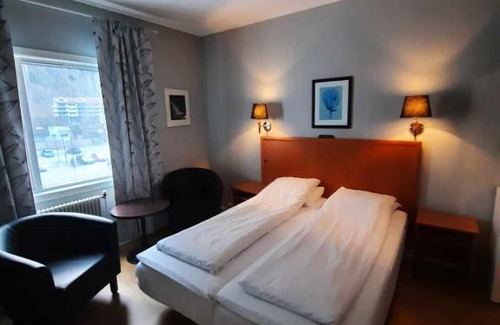 Sunndalsora Hotel | Sunndalsøra Hotell