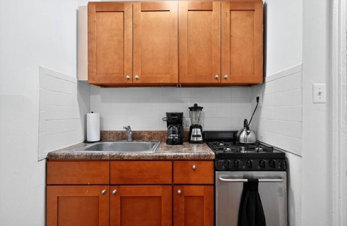 Center City West Apartment | Sunny 1/1 | Center City | Sofa Bed | Sleeps 4