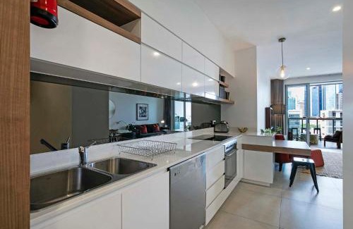 South Brisbane Apartment | Sunny 1b in heart of South Bris