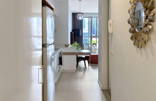 South Brisbane Apartment | Sunny 1b in the heart of South Bris!