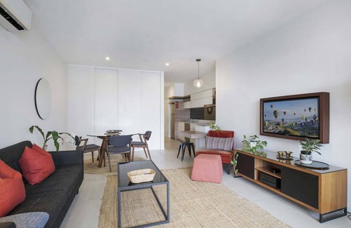 South Brisbane Apartment | Sunny 1b in the heart of South Bris!