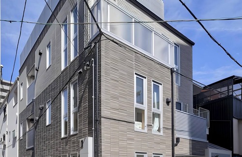 Nishi Apartment | Sunny 3 - guest American - style Osaka apt.Private bath, kitchen. Unit 102.