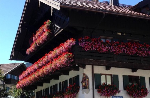Oberammergau Apartment | Sunny Ammer Suite - Apartments Casavalu