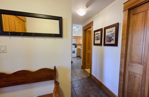 Rossland Condo | Sunny and Cozy Two Bedroom