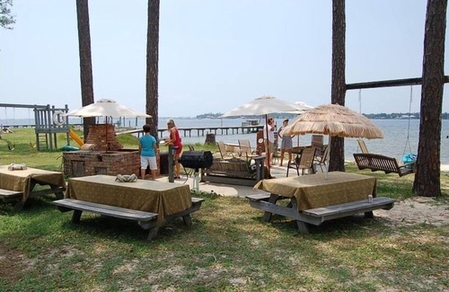 Josephine House | Sunny and Spacious. Quiet Waterfront Home Perf 4 Big Families/Boat Lovers&Kids