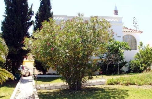Ferragudo Apartment | sunny ap. for 2-6 people, exclusive 1a location directly on the beach by the sea