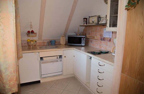 Muensingen Apartment | Sunny apartment with a large covered balcony and a great view of the valley