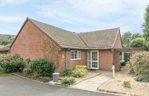 Church Stretton Cottage | SUNNY CORNER, pet friendly, with a garden in Church Stretton