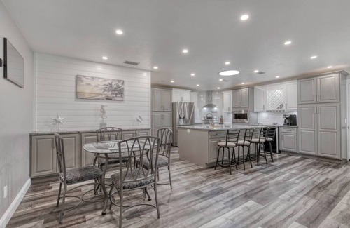 Allandale House | Sunny Days & Poolside Plays