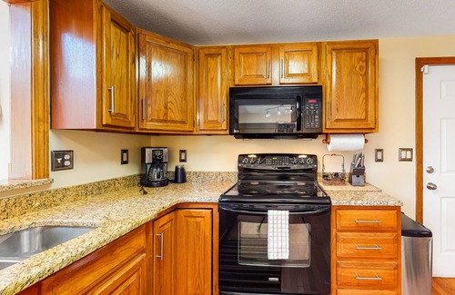 West Yarmouth House | Sunny, Family-Friendly Home w/Fast WiFi - Adjacent to Cape Cod Rail Trail