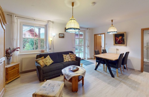 Stanggaß Apartment | Sunny, family friendly, top location for hikers and skiers