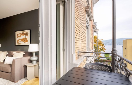 Horgen District Apartment | Sunny Horgen 2.5 Room w/Storage, 3 min to Market, by Blueground