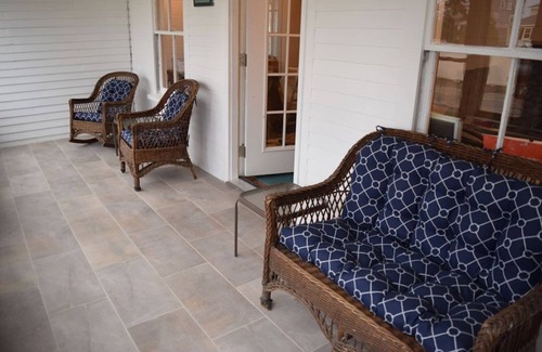Rye House | Sunny Jenness Beach View Home – Quiet Rd, Perfect for Families & Coastal Escapes