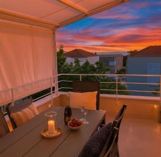 Brinje Apartment | Sunny Resort apartment with seaview 1273