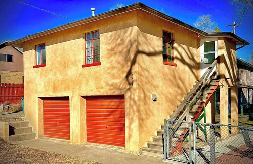 Raton House | Sunny Southwest Casita!