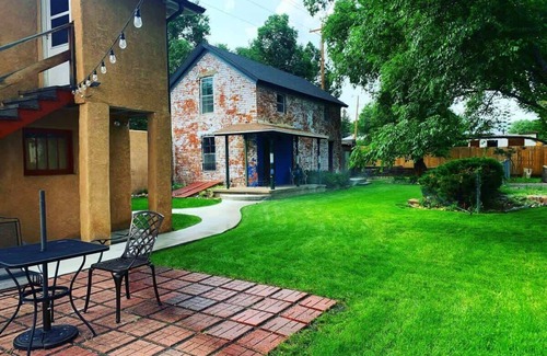 Raton House | Sunny Southwest Casita!