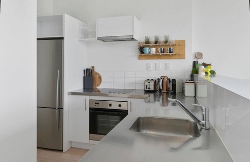 Auckland Central Business District House | Sunny Townhouse with City Views w/Aircon+Carpark
