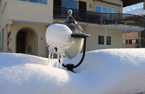 Garmisch-Partenkirchen Apartment | Sunny vacation apartment - 2-5 pers. - Country house villa - prime location - 115 sqm