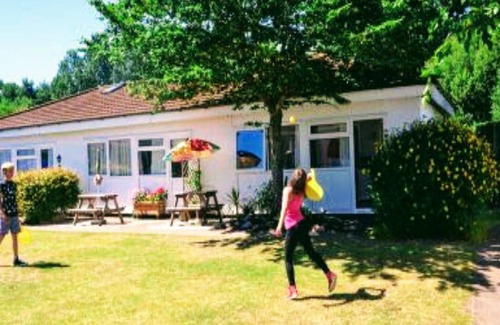 Dawlish Warren Ski Chalet | Sunny View, 2 Bedroom Chalet on the 4* Welcome Holiday Park in Dawlish Warren