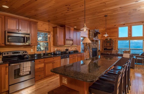 Sunday River Area Ski Chalet | Sunny View Chalet- Minutes to Sunday River- Awesome Mountain Views!