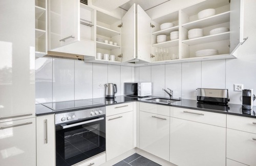 Sihlfeld Apartment | Sunny Wiedikon 2.5 Room w/Storage, 1 min to Market, by Blueground