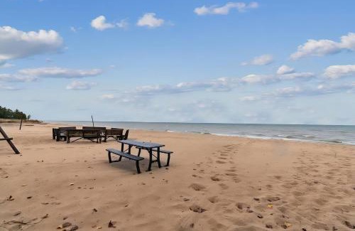 Greenbush Apartment | Sunnyside Combined 12BR 5BA Lakefront Retreat