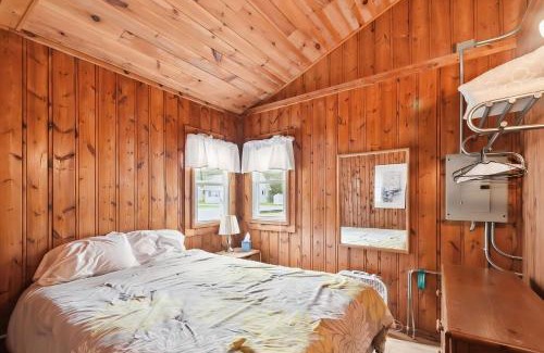 Greenbush Apartment | Sunnyside Combined 12BR 5BA Lakefront Retreat