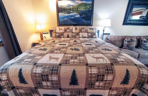 Estes Park Apartment | Sunnyside Knoll- 10 studio