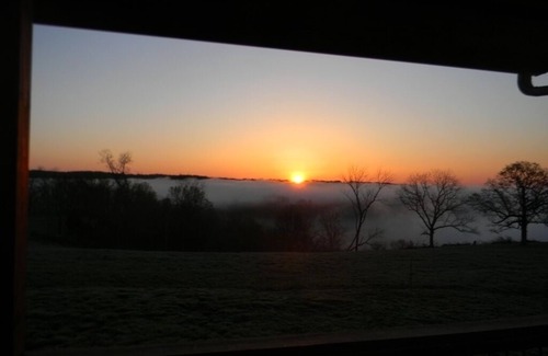 Steelville Cabin | Sunrise Cabin - Breathtaking Sunrises & Relaxing Sunsets