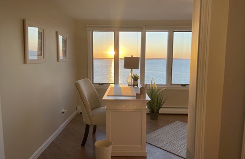 Harpswell House | Sunrise Catcher with a Panoramic View!