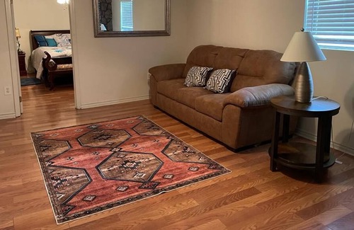 Little Rock House | Sunrise Cozy House -Clean ,Private ,Peaceful- 5 min from the airport , UAMS