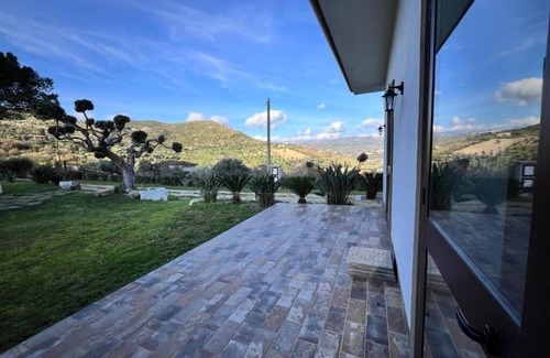 Laureana Cilento Bed & Breakfast | Sunrise in the Vineyard Bed and Breakfast - Myrtle