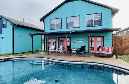 Dennis House | Sunrise Oasis! Large 4 Bedroom, 3 bath with pool - Lakefront