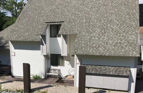 Central Vermont- Killington Apartment | Sunrise Timberline A2 - Ski Shack Brought to you by GetAway Vacations