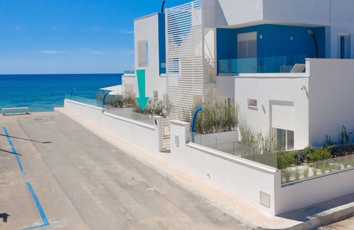 Torre Pali House | Sunset 191 beachfront