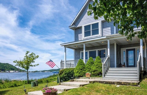 Frankfort House | Sunset Bay - Lakefront, Large, and Gorgeous with Kayaks Included!