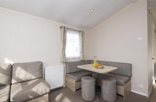 Looe House | Sunset Caravan