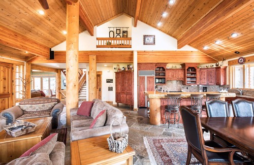 Deer Valley House | Sunset Lodge - Private Home w Hot Tub, Fire Pits, Pool Table and Expansive Views