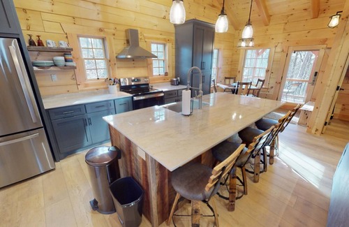 Logan Cabin | Sunset Ridge Cabin in Hocking Hills