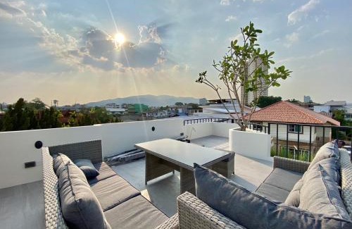 Chiang Mai Villa | Sunset Rooftop Villa