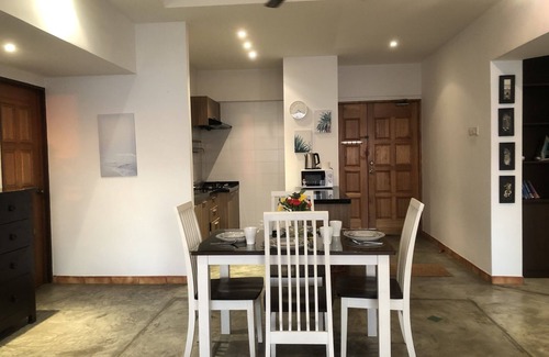 Batu Ferringhi House | Sunset Seaview 2BR apartment @ Bt Ferringhi